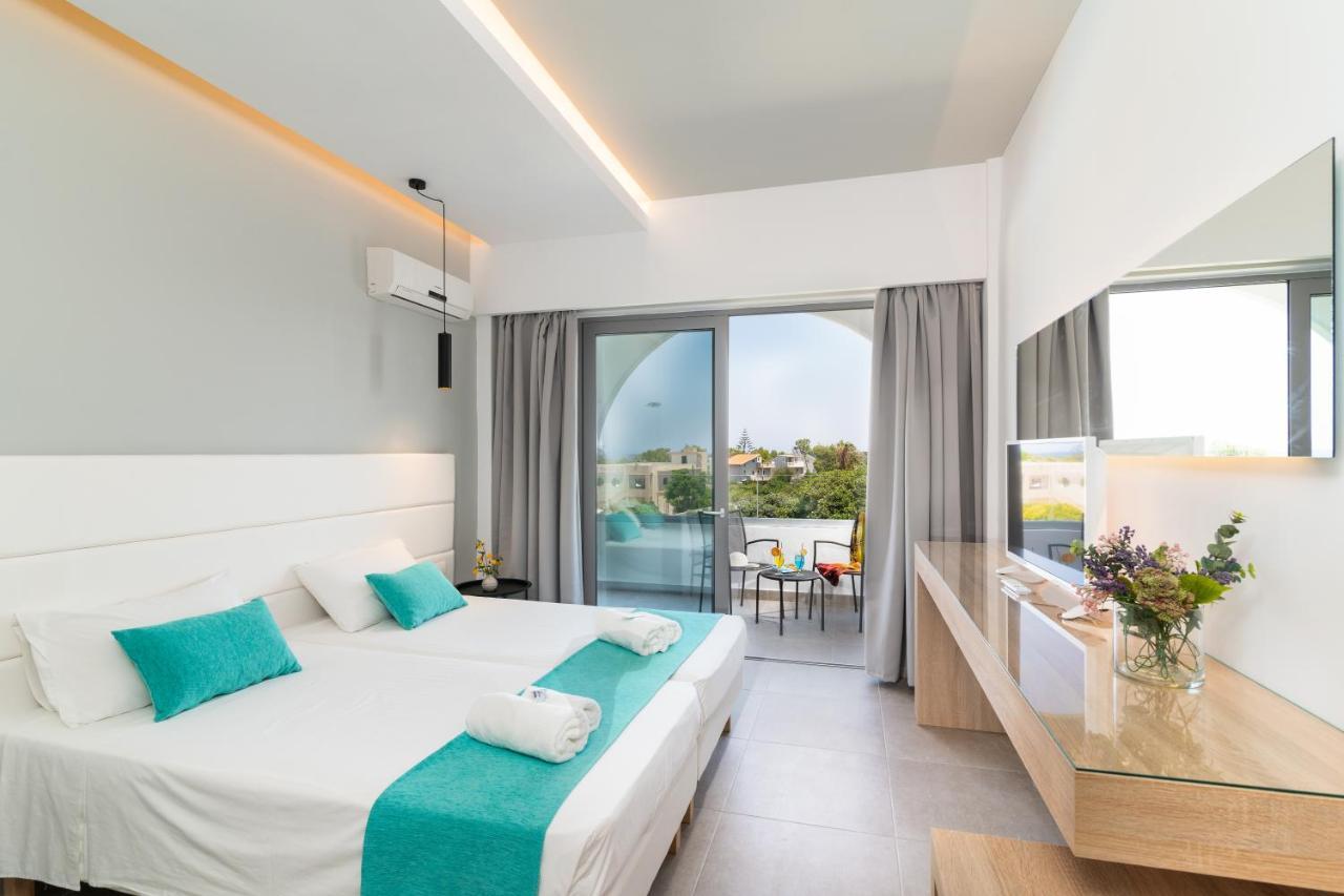 Happy Days Hotel, Adults Only Hotel 3*