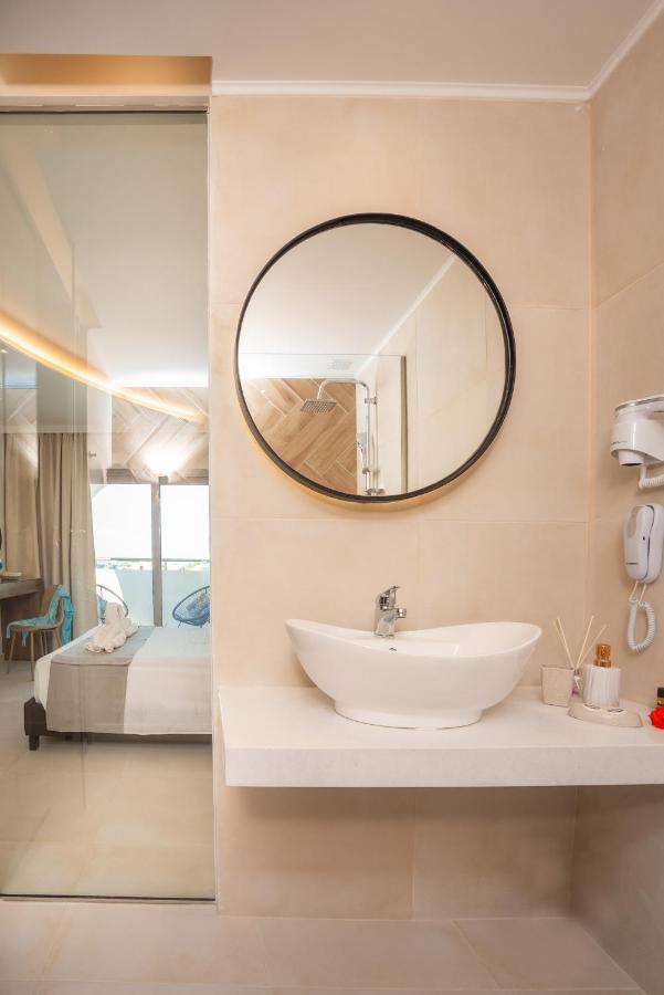 Hotel Happy Days Hotel, Adults Only 3*