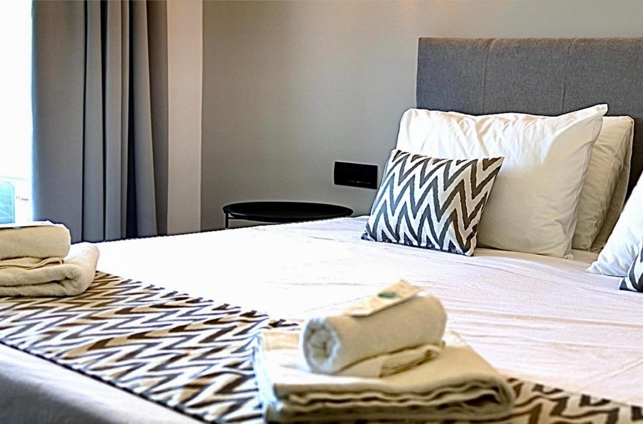 Happy Days Hotel, Adults Only Hotel