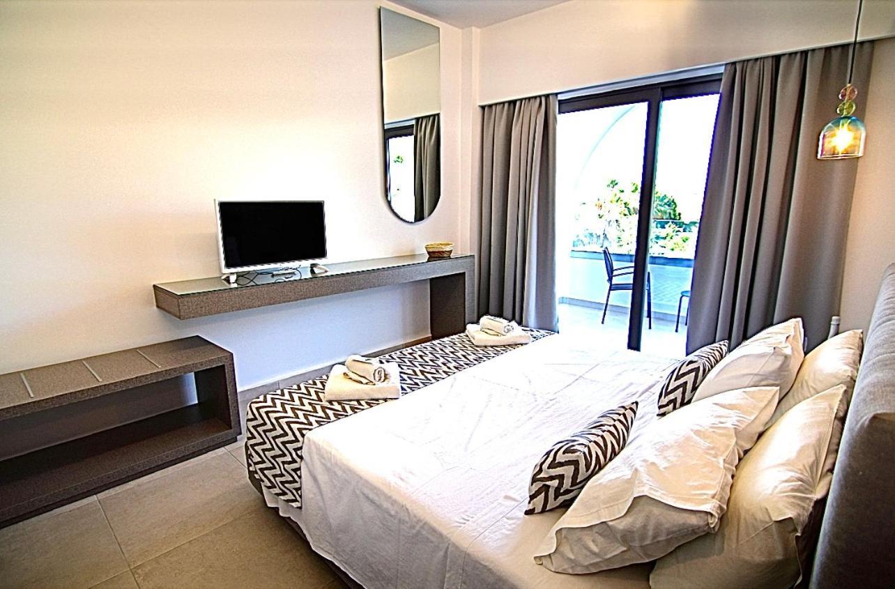 Happy Days Hotel, Adults Only 3* Theológos